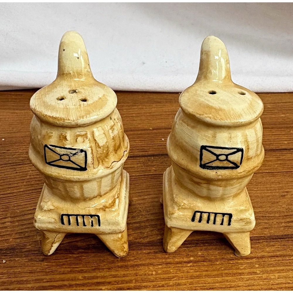 Vintage Ceramic Beige Wood Burning Stove Salt & Pepper Shaker Set Japan 3"